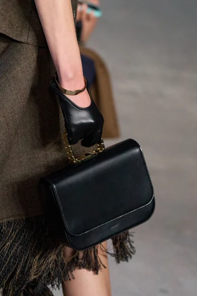 Look 8